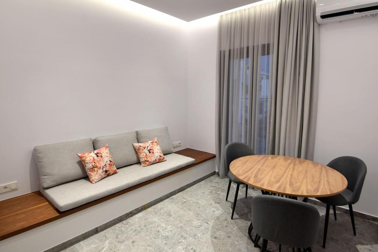 Rose N Stone, Duke, Luxury Apartmán *