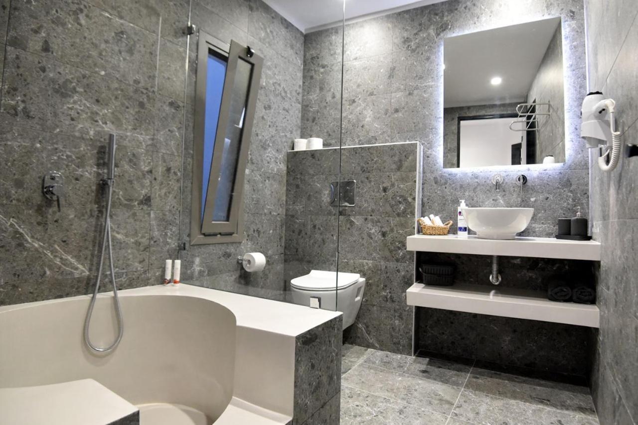 Rose N Stone, Duke, Luxury Apartment